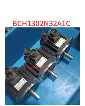 Folosit BCH1302N32A1C. 1KW servo motor Imagine